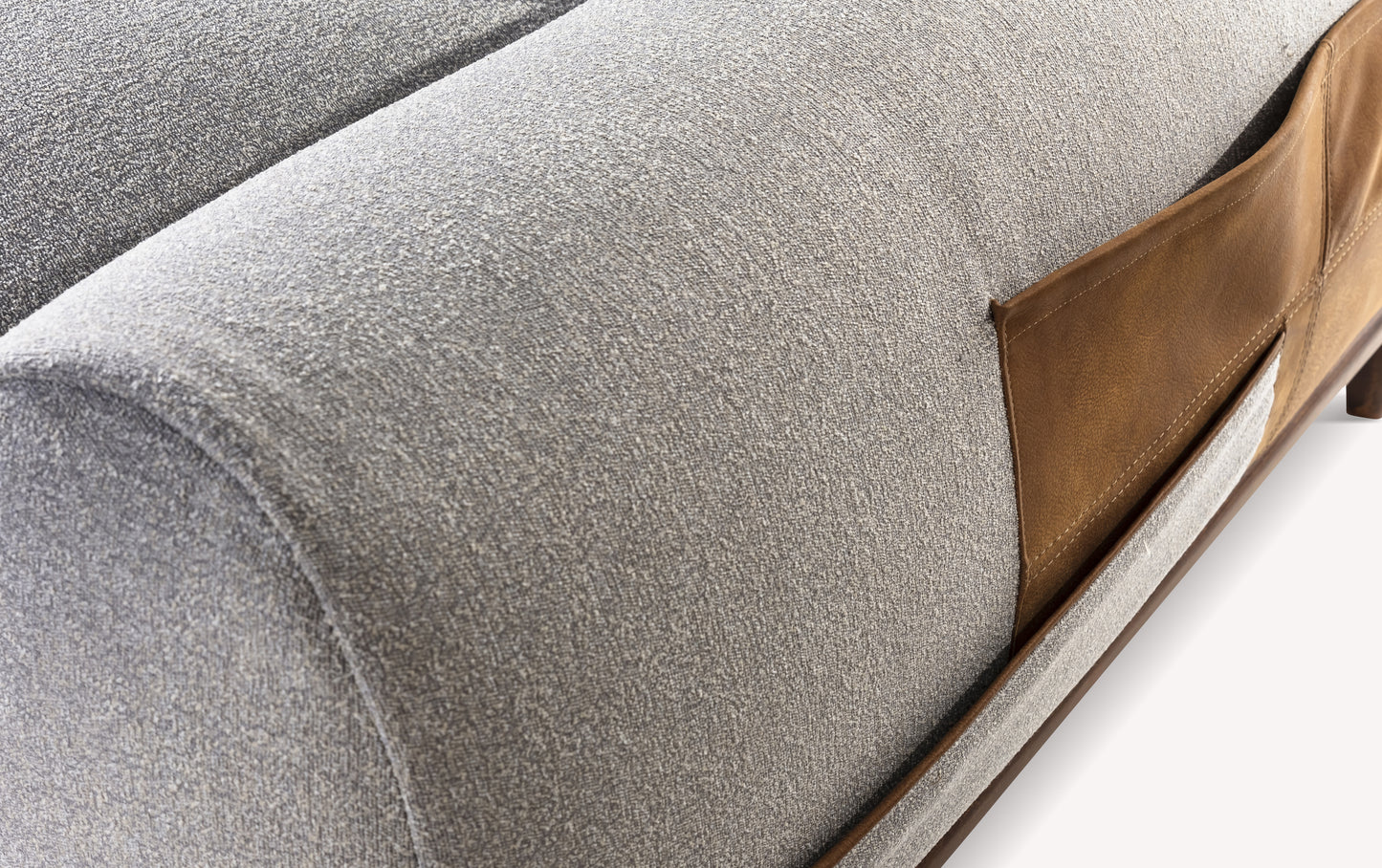 Canapé convertible Darren en tissu gris avec poche latérale en cuir marron