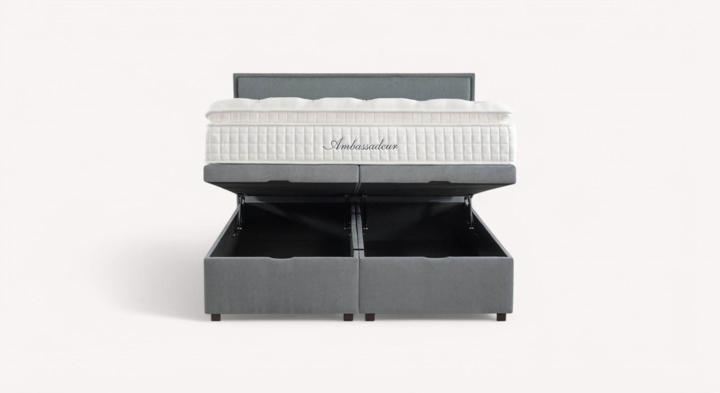 Lit coffre Ouessant avec matelas Ambassadeur, ouvert pour montrer le rangement intérieur, design moderne et élégant