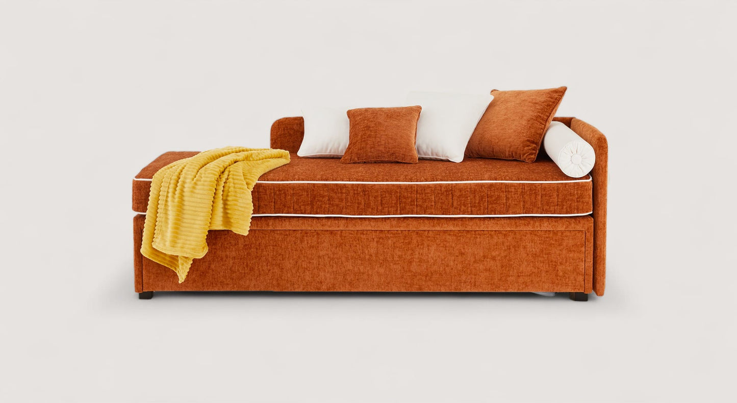 Lit gigogne Nolan en velours orange avec coussins assortis et plaid jaune, design moderne et fonctionnel