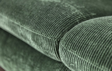 Comment nettoyer un canapé en velours ? Le guide étape par étape