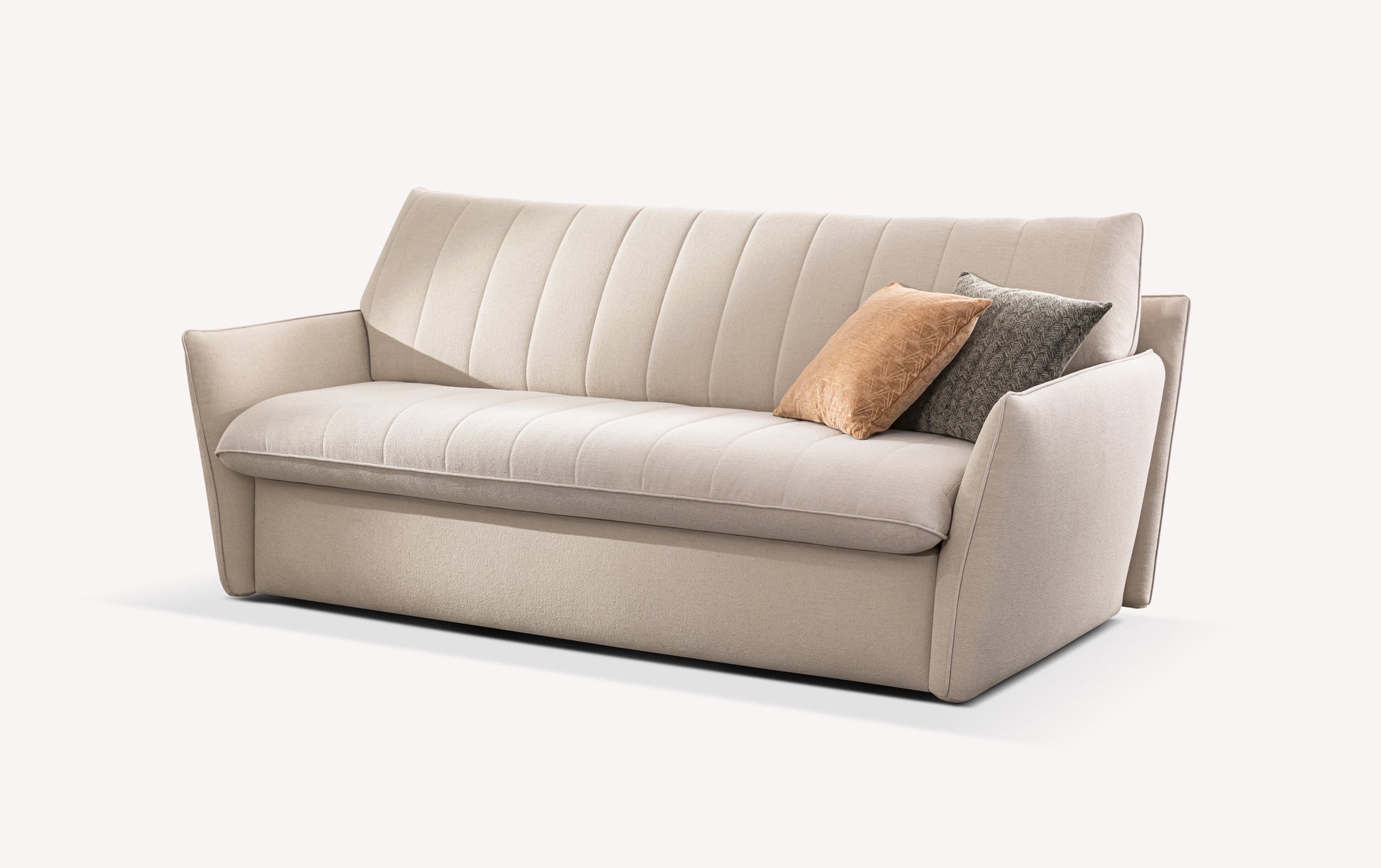 Canapé convertible Dita en tissu beige fluf avec coussins décoratifs