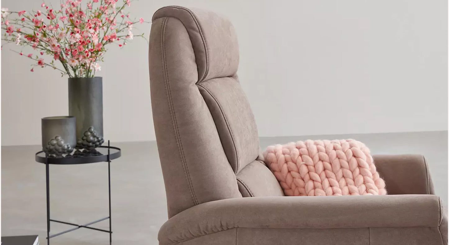 Electric Lift Chair 9773 +50 fabrics &amp; leathers to choose from