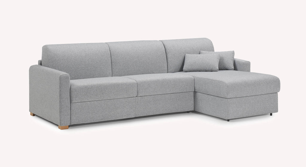 Canapé convertible d'angle gris clair "Jerry" avec méridienne à droite, modèle Denver Silver 3, deux coussins assortis