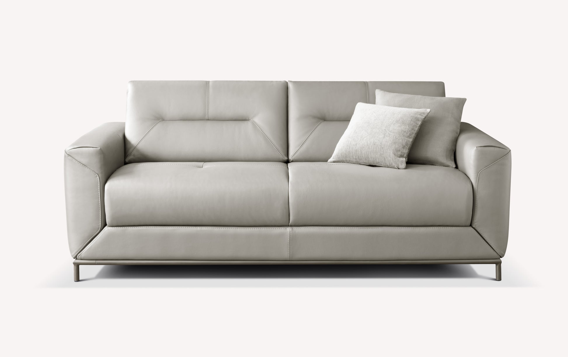 Canapé convertible Gustave en cuir et tissu, couleur grigio medio, avec deux coussins assortis