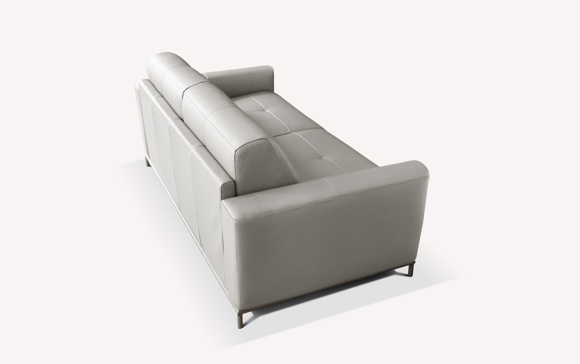 Canapé convertible Gustave en cuir gris moyen, vue arrière, avec accoudoirs rembourrés et pieds métalliques