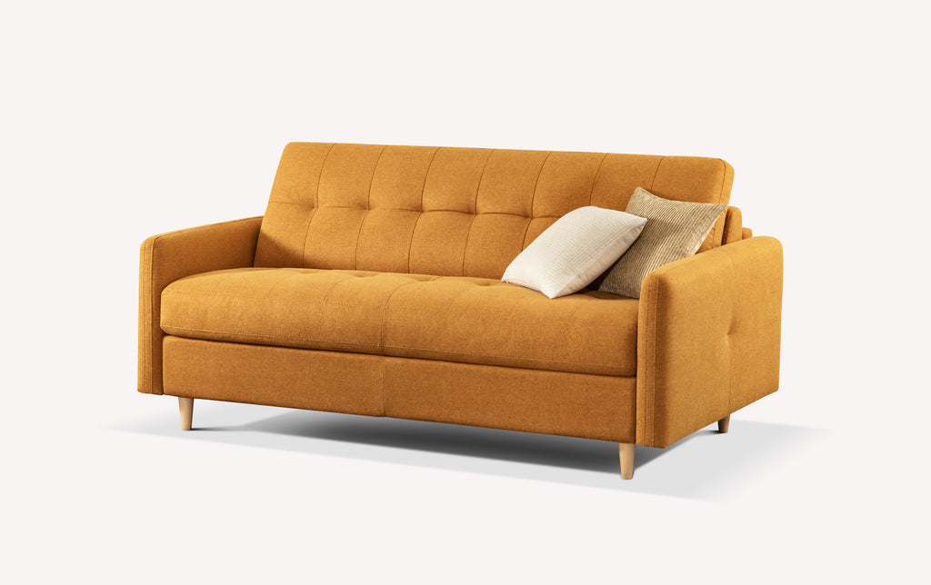 Canapé convertible Soho en tissu Austin couleur curry avec deux coussins, design moderne et pieds en bois